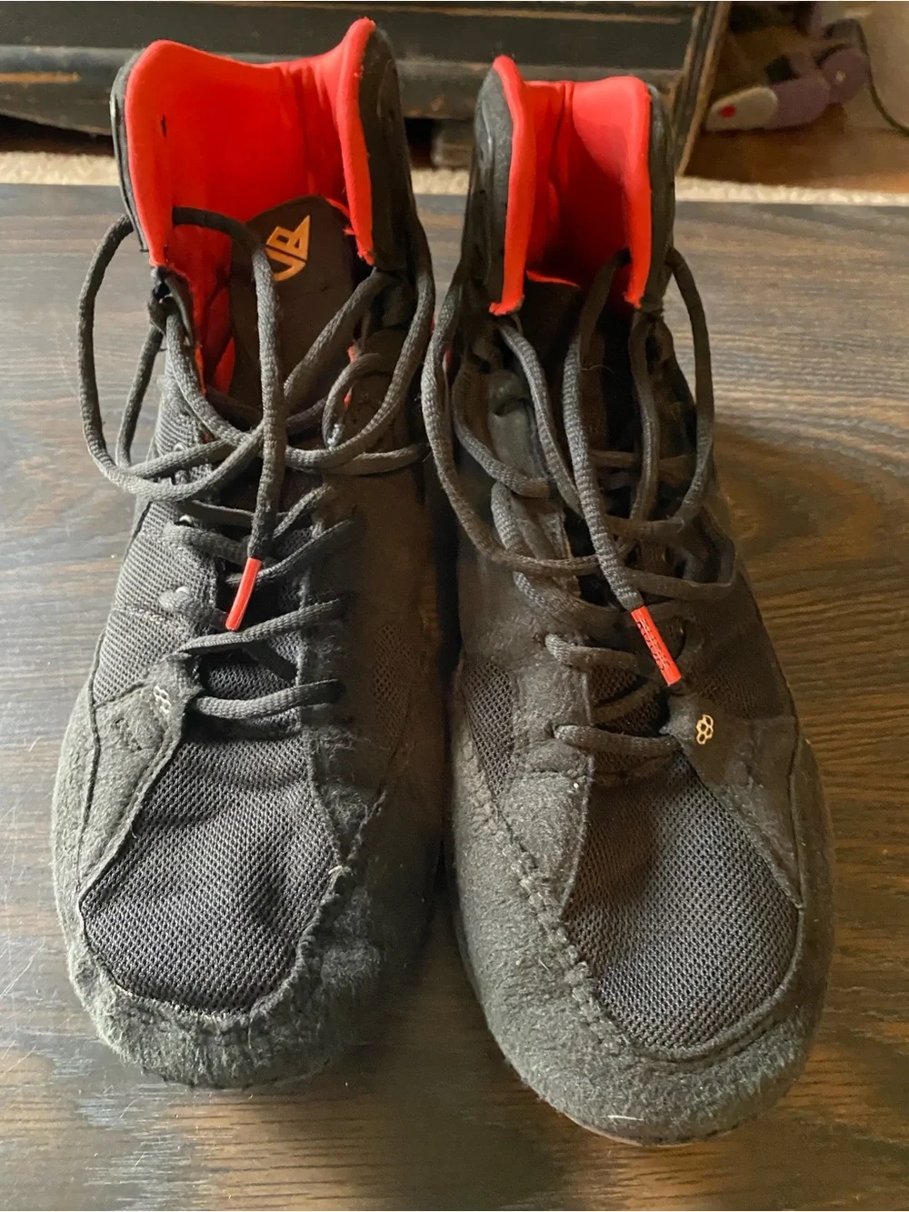 Wrestling shoes